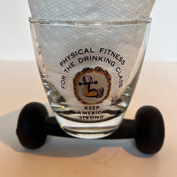 « The Barbell Glass » Physical Fitness for the Drinking Class - Picture 2 of 7